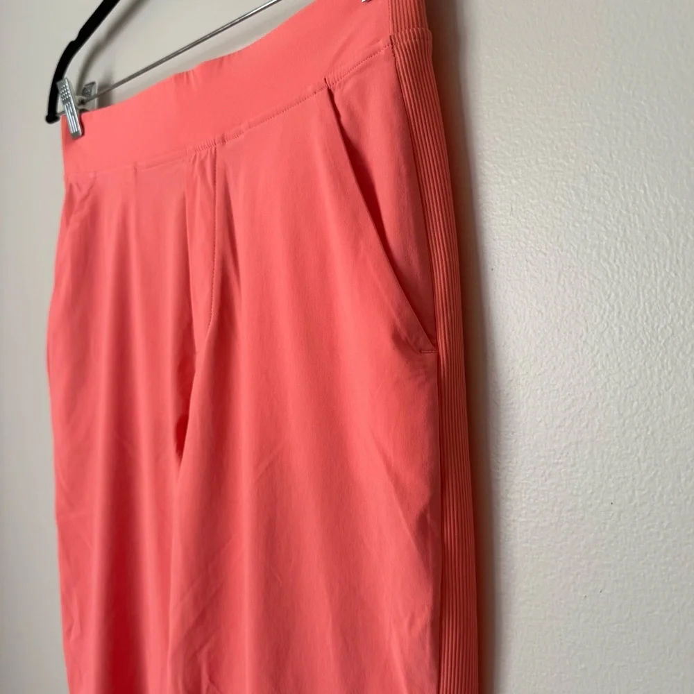 Athleta Brooklyn Ankle Pants in Peach Orange Sunset Glow, size 6